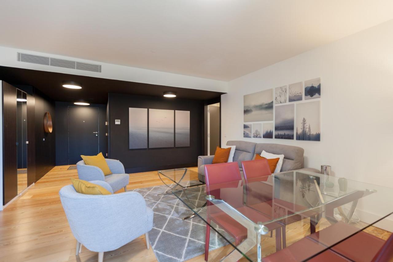 Flh Praca Comercio Artistic Flat With Balcony * Lisbon